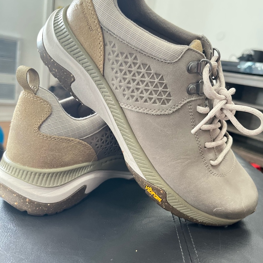 Dansko Beige Leather Sneakers